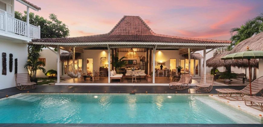 Exquisite investment opportunity two adjoining villas for sale in Berawa